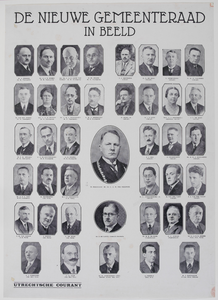 31884 Portretten van de burgemeester mr.dr. G.A.W. ter Pelkwijk, de gemeentesecretaris, dr. J. de Lange, en de 39 ...